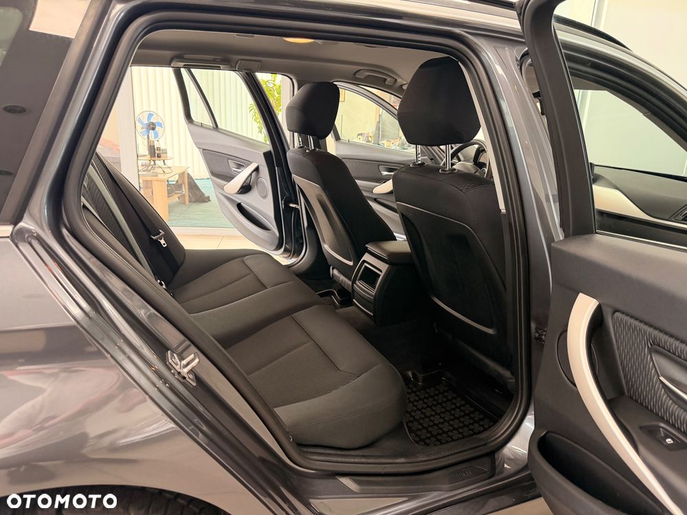 BMW Seria 3 - 31