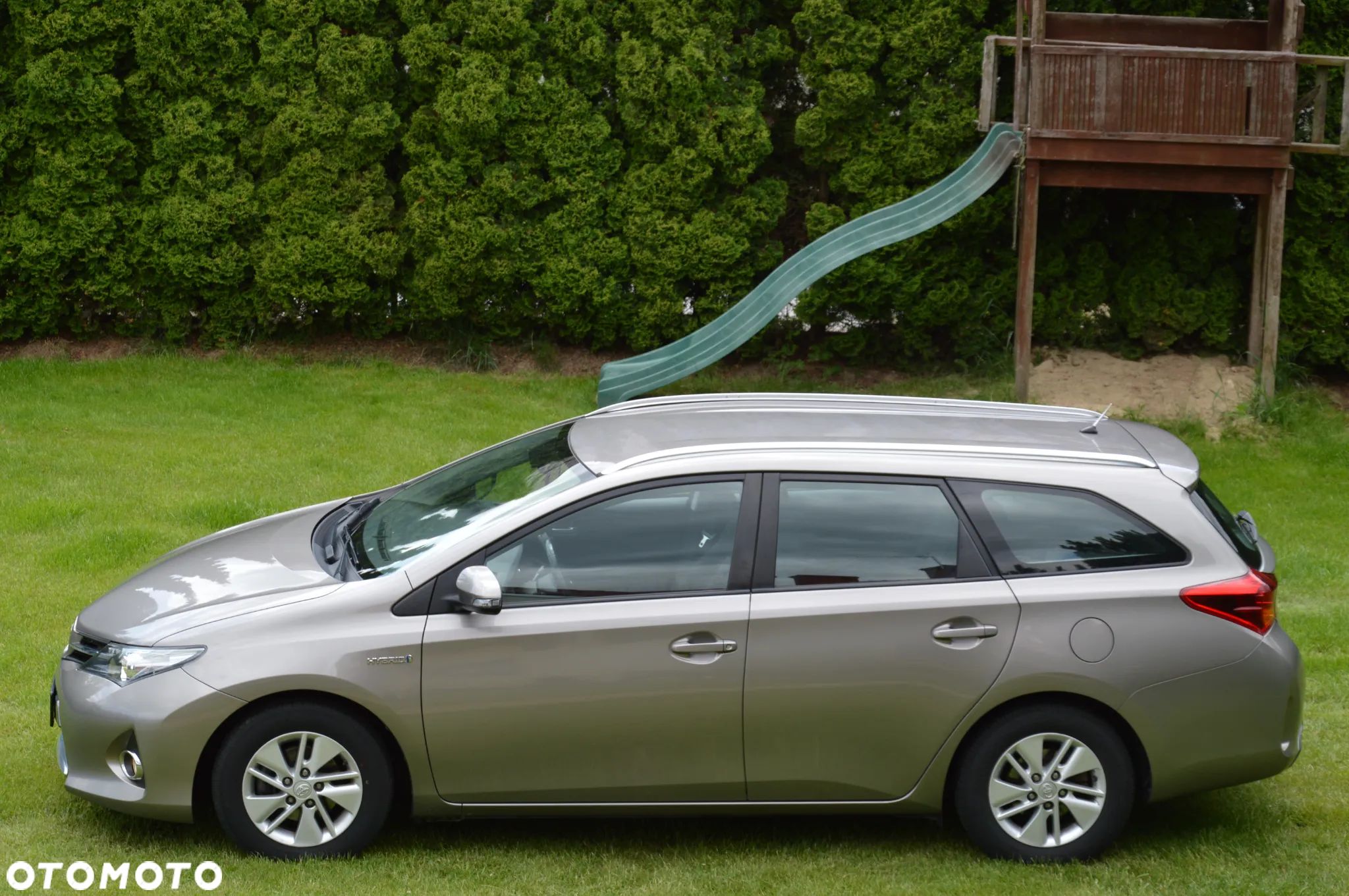 Toyota Auris 1.8 HSD Prestige NAVI - 1