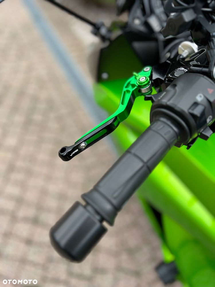 Kawasaki Ninja 1000 SX - 25