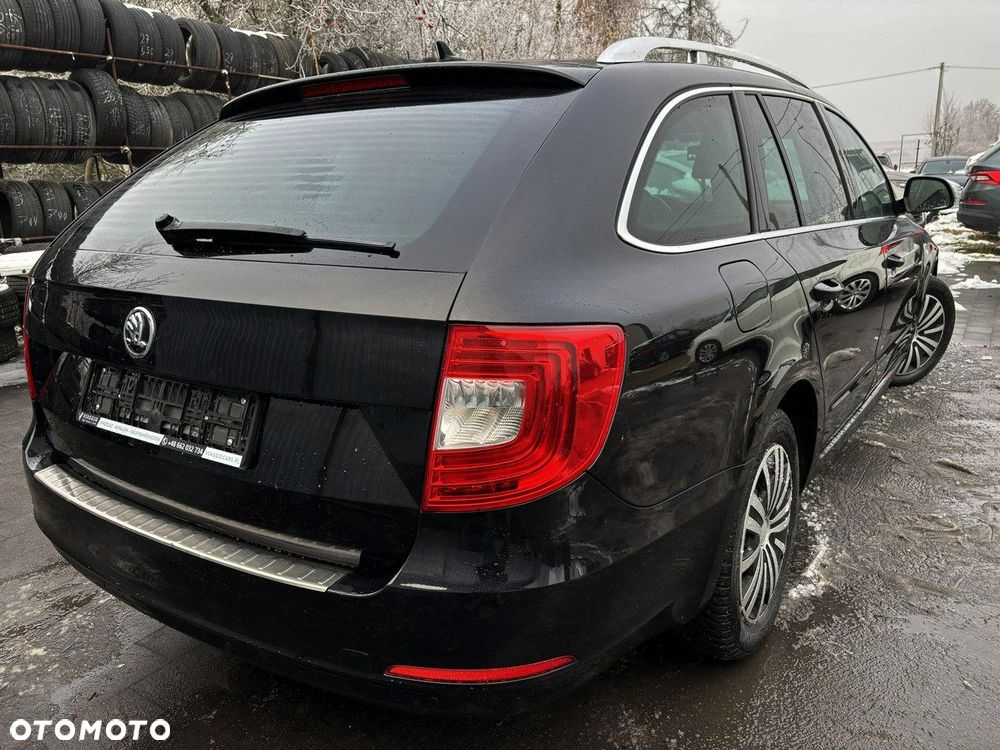 Skoda Superb 2.0 TDI DSG Exclusive - 2