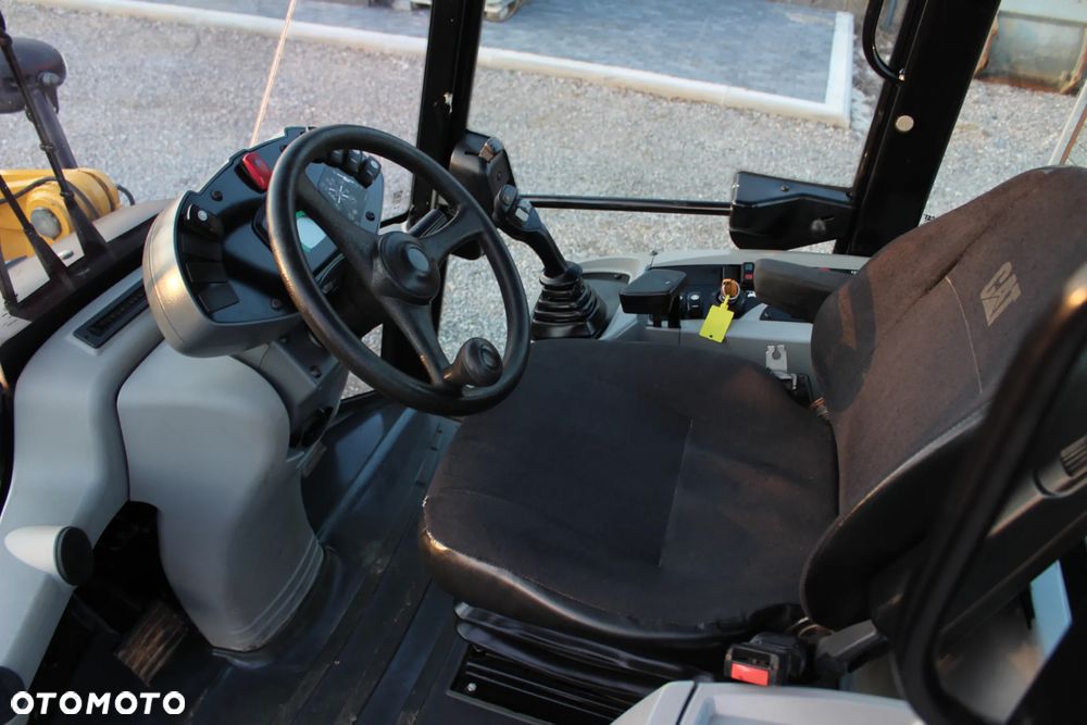 Caterpillar 907H2 Łyżka Widły Centralne Smarowanie Sprowadzona - 16