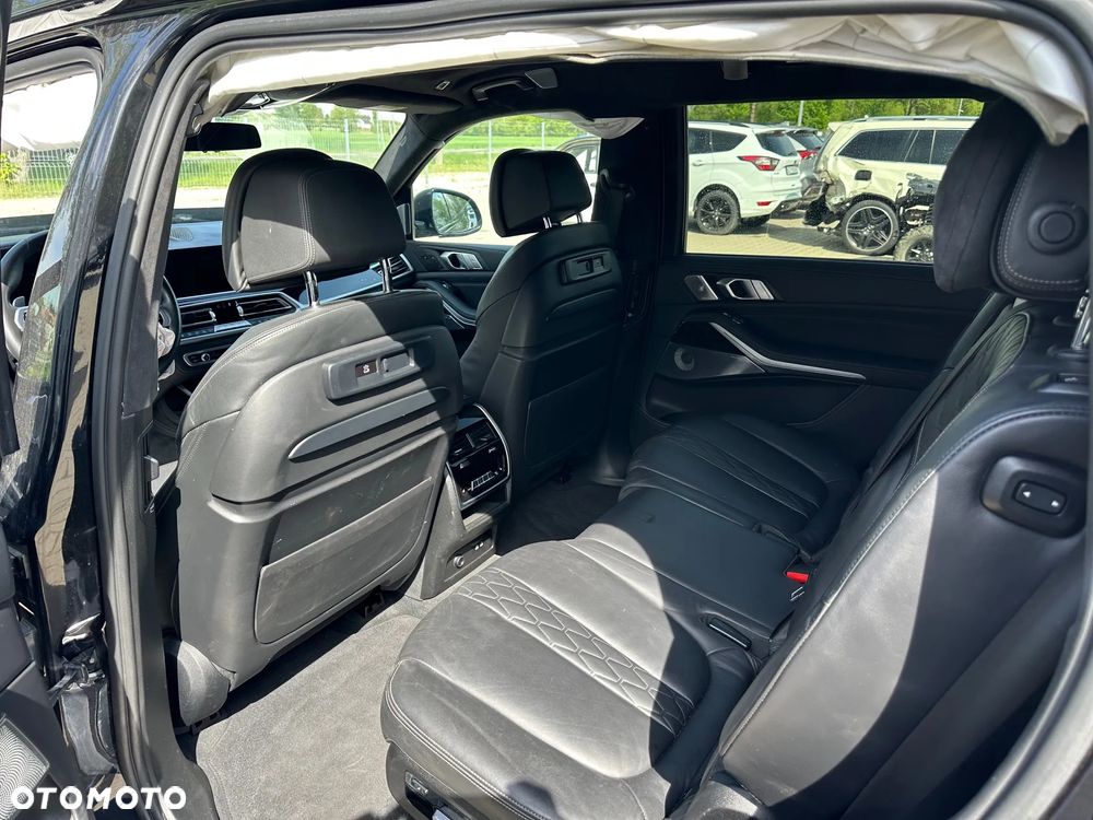 BMW X7 - 9