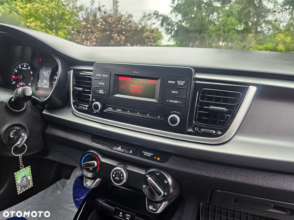 Kia Rio 1.2 Dream Team Edition - 24