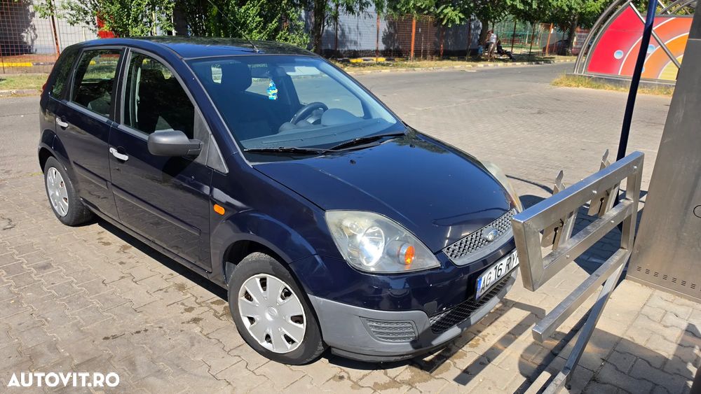 Ford Fiesta 1.4 TDCI Comfort - 14