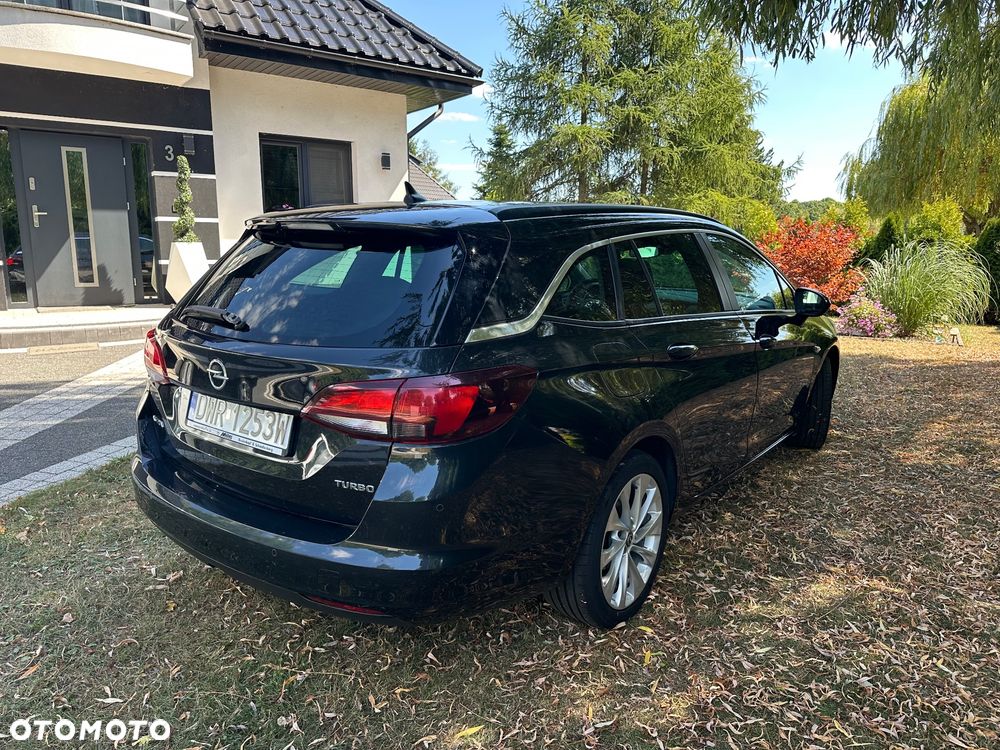 Opel Astra 1.4 T Elite - 11