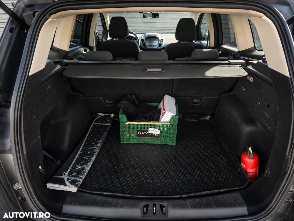 Ford Kuga - 15