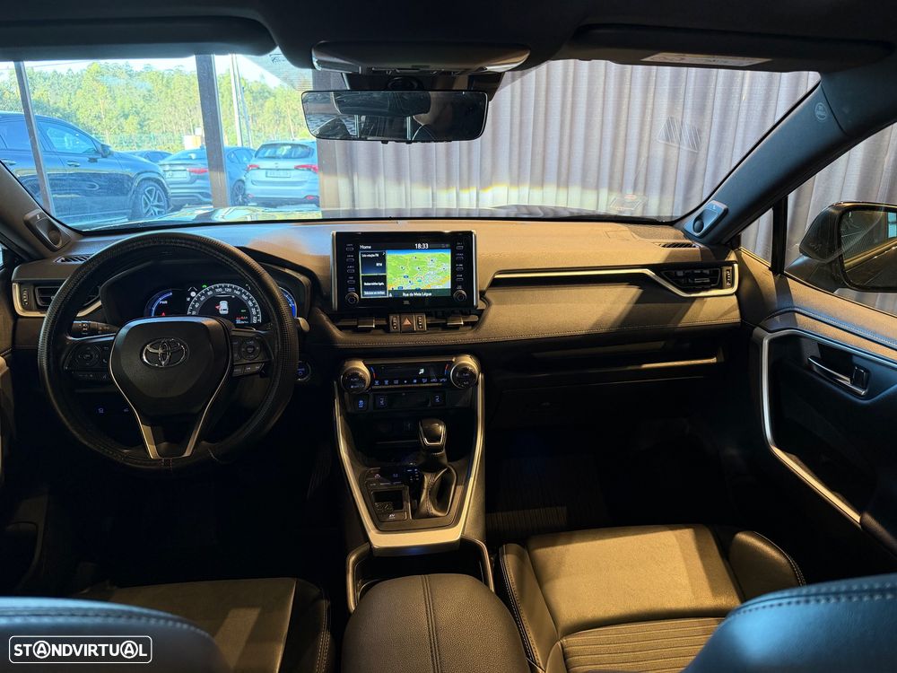 Toyota RAV4 2.5 HDF Black Edition - 28