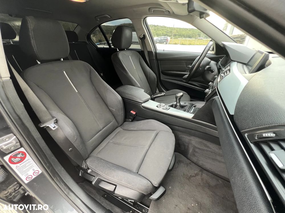 BMW Seria 3 320d - 17