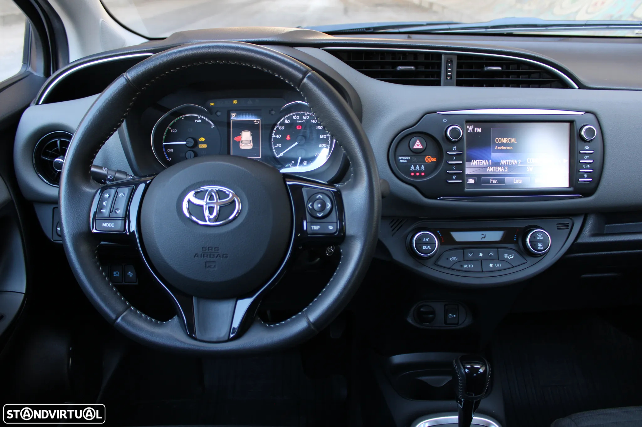 Toyota Yaris 1.5 HSD Comfort+P.Style - 17