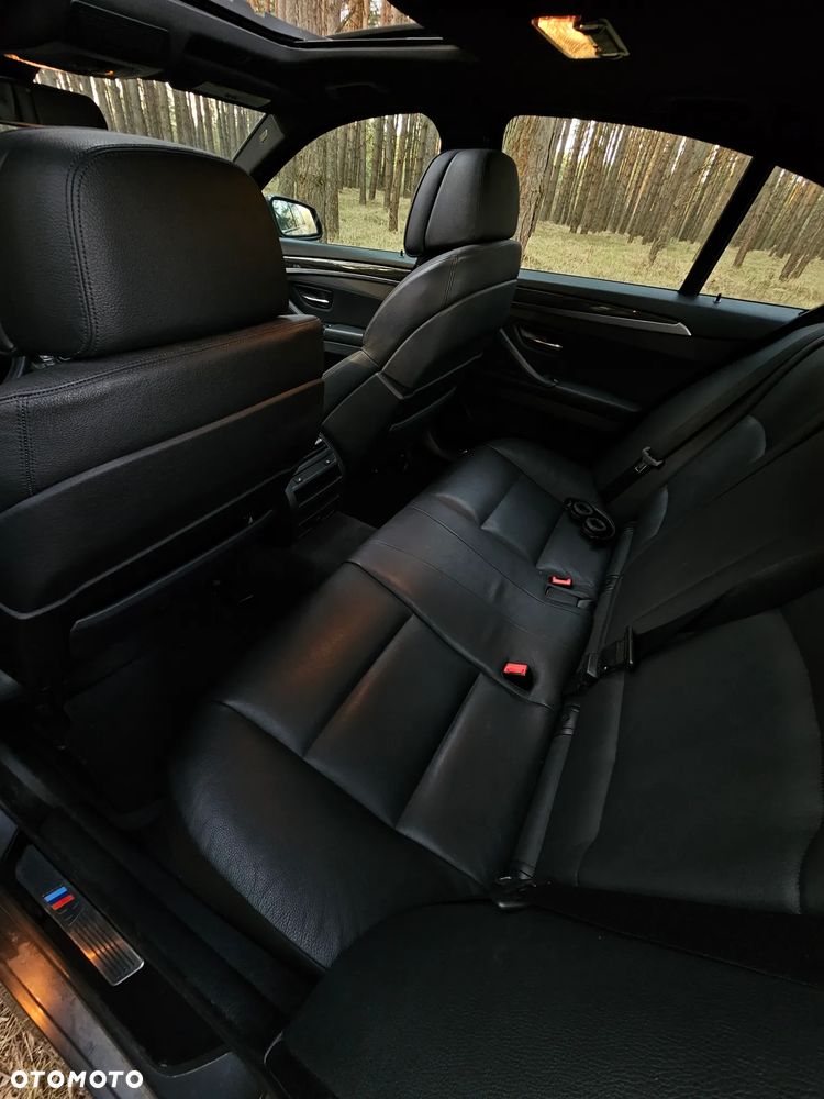 BMW Seria 5 528i xDrive - 17