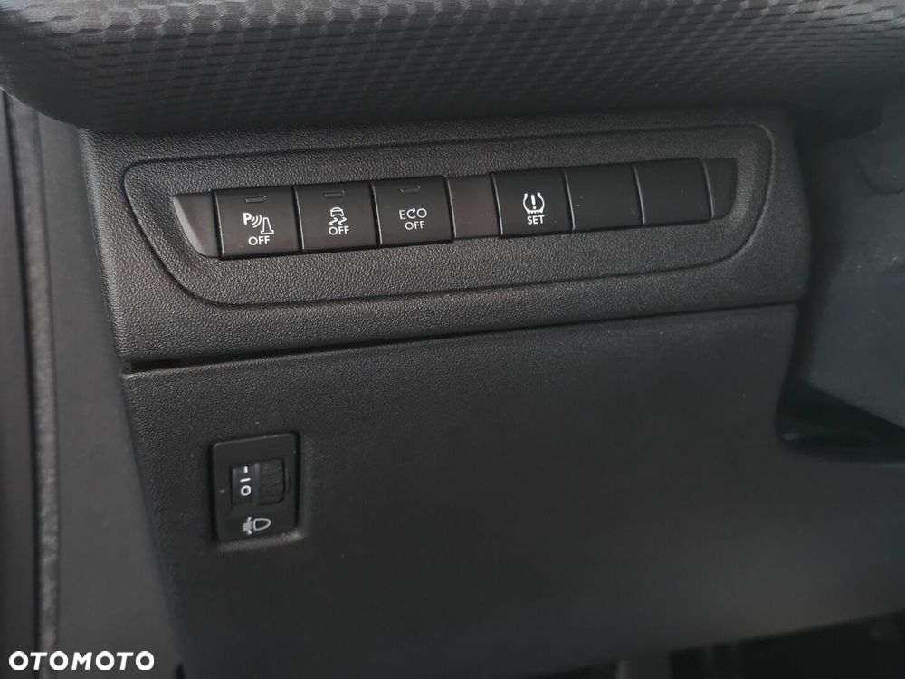 Peugeot 2008 1.6 e-HDi Active S&S - 15