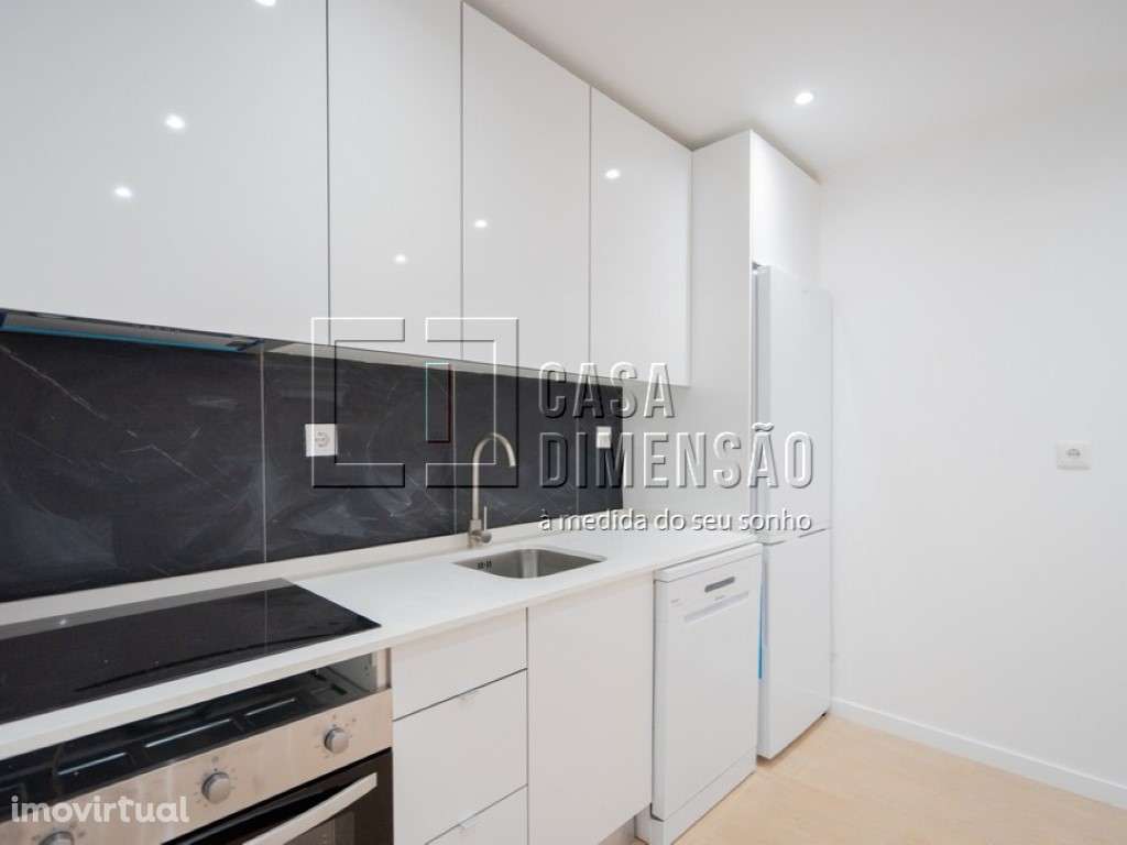 Apartamento de tipologia T1+1, com terraço, na Buraca!! - Grande imagem: 3/14