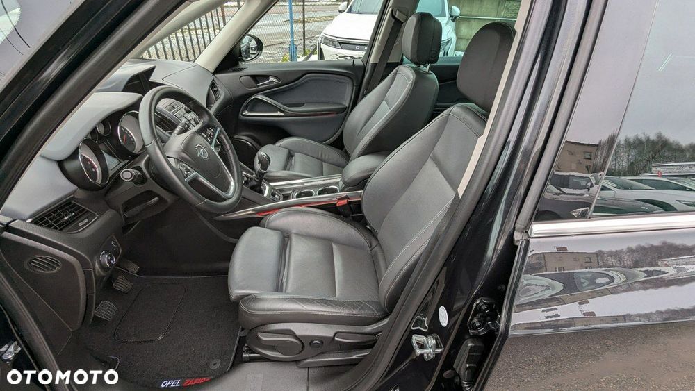 Opel Zafira - 11