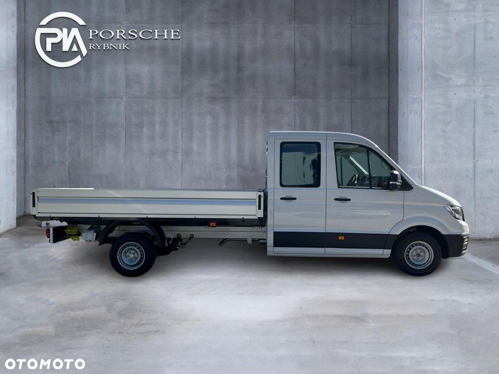 Volkswagen Crafter 35 Skrzyniowy z podwójną kabiną silnik: 2,0 l EU6 SCR 177 KM / skrzynia biegów: Przedni napęd manualna 6-biegowa rozstaw osi: 4490 mm - 4