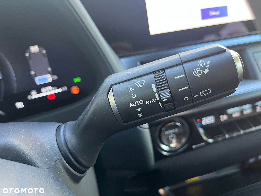 Lexus UX 300h F Sport Design - 29