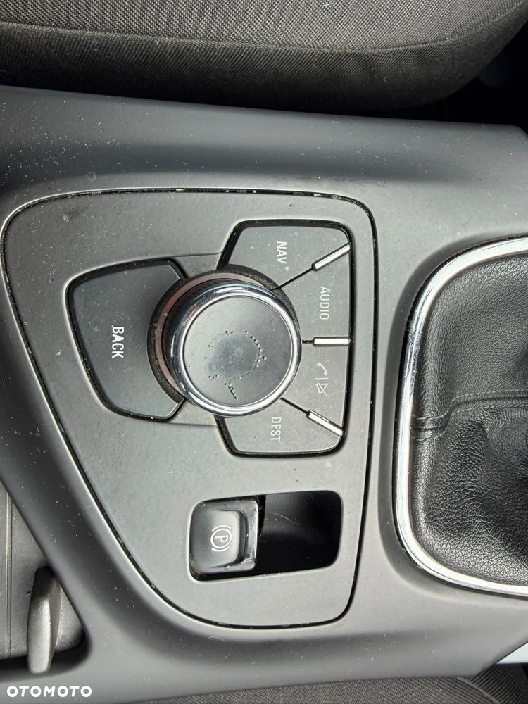 Opel Insignia - 23