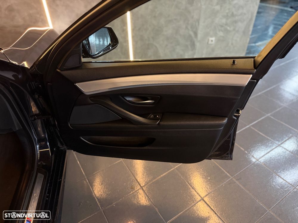 BMW 520 d Aut. Special Edition - 24