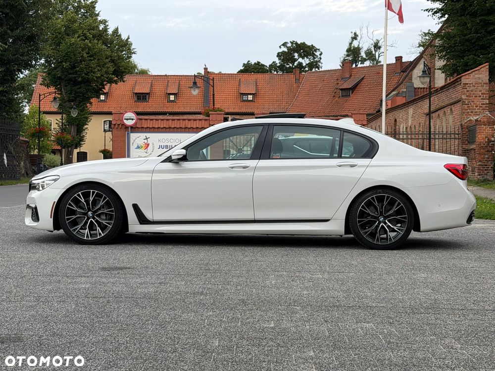 BMW Seria 7 740Li - 12