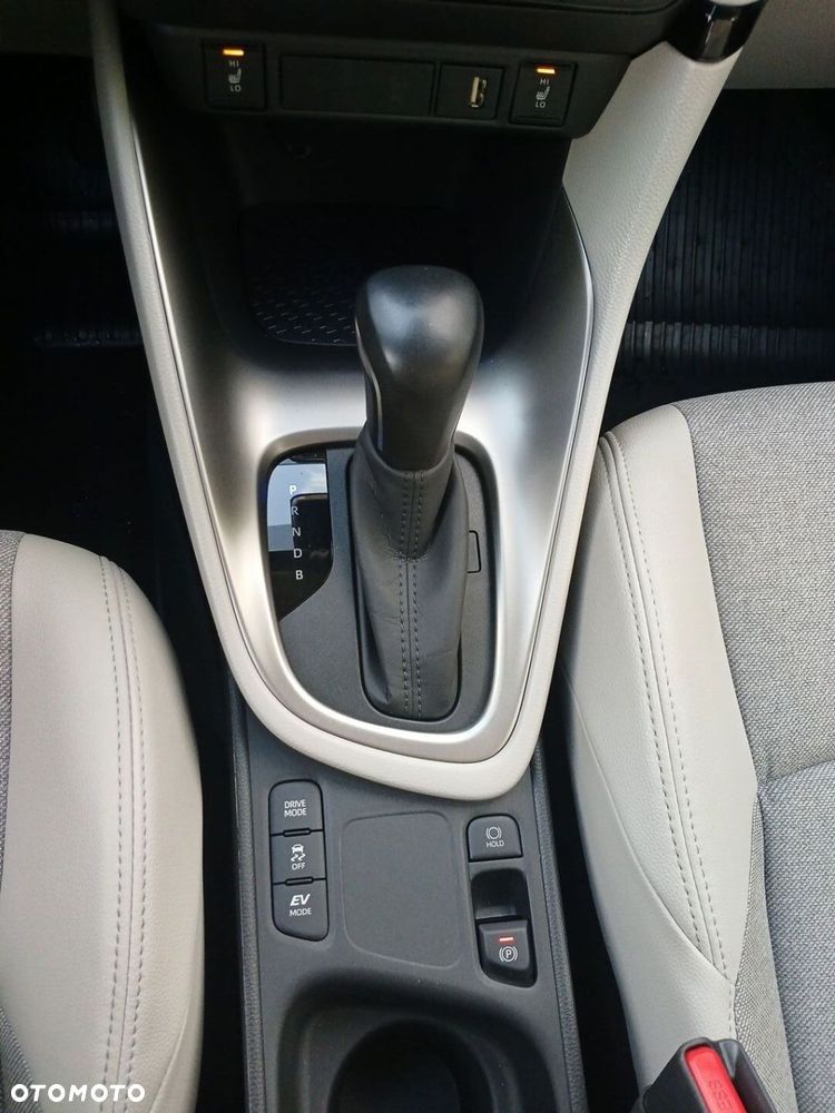 Toyota Yaris - 16