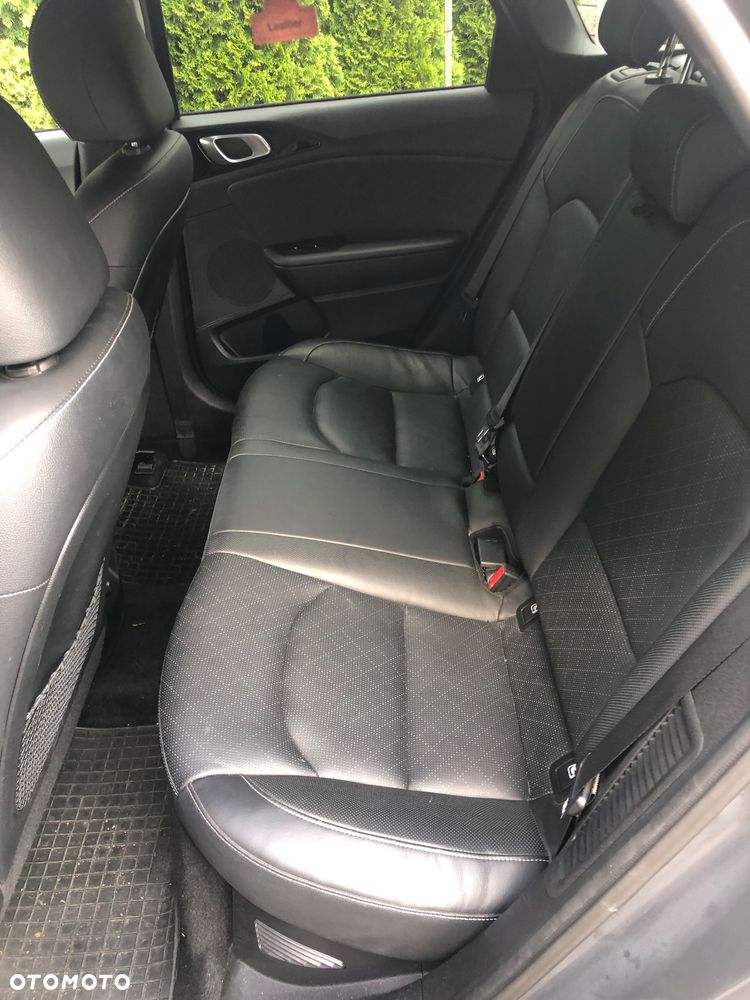 Kia Ceed 1.6 GDI DCT OPF Platinum Edition - 12