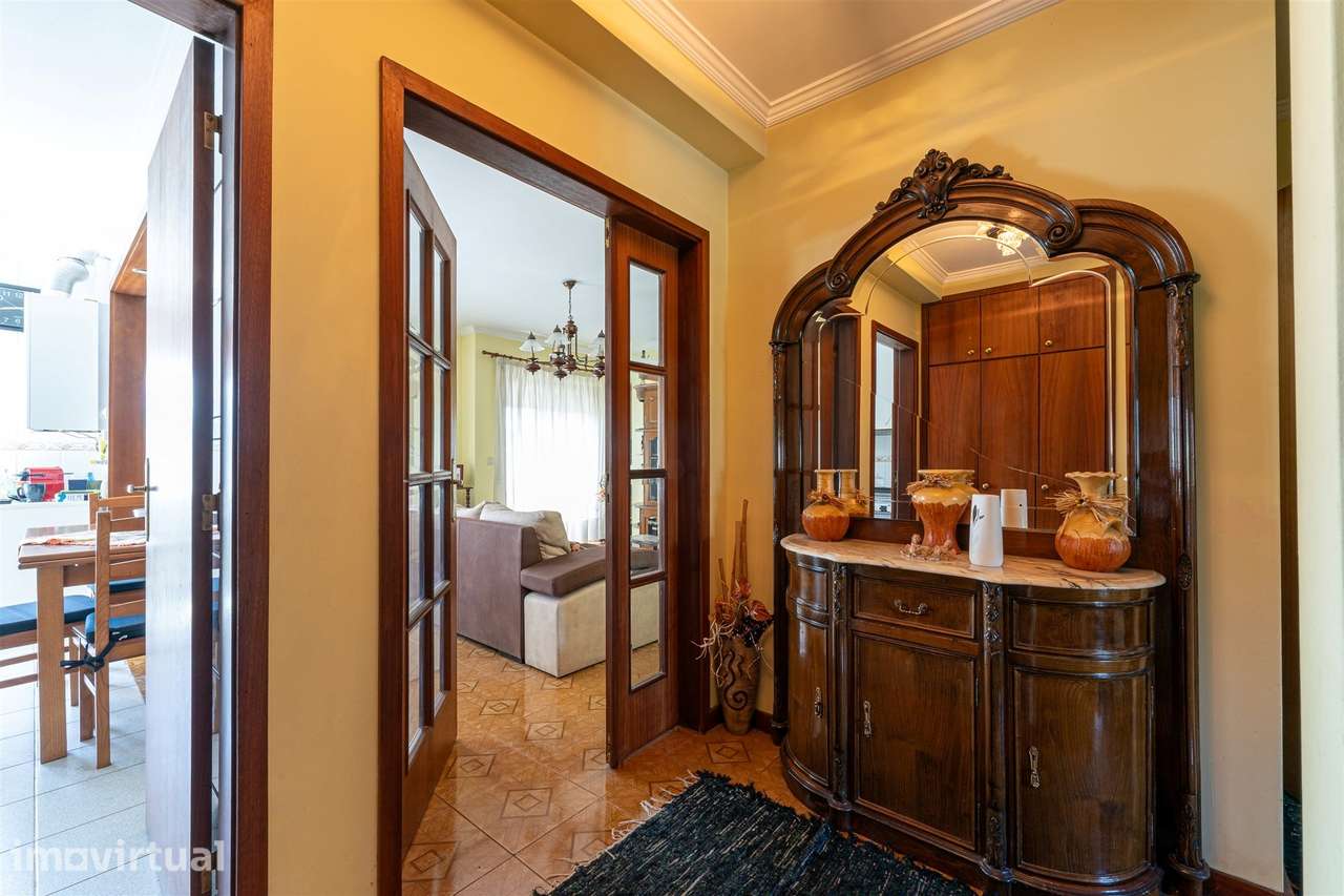 Apartamento T2 Venda em Oliveira de Azeméis, Santiago de Riba-Ul, Ul, - Grande imagem: 2/26