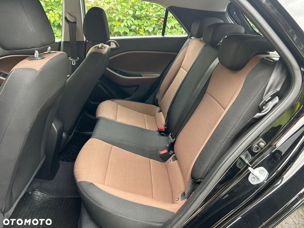 Hyundai i20 1.4 Trend - 24