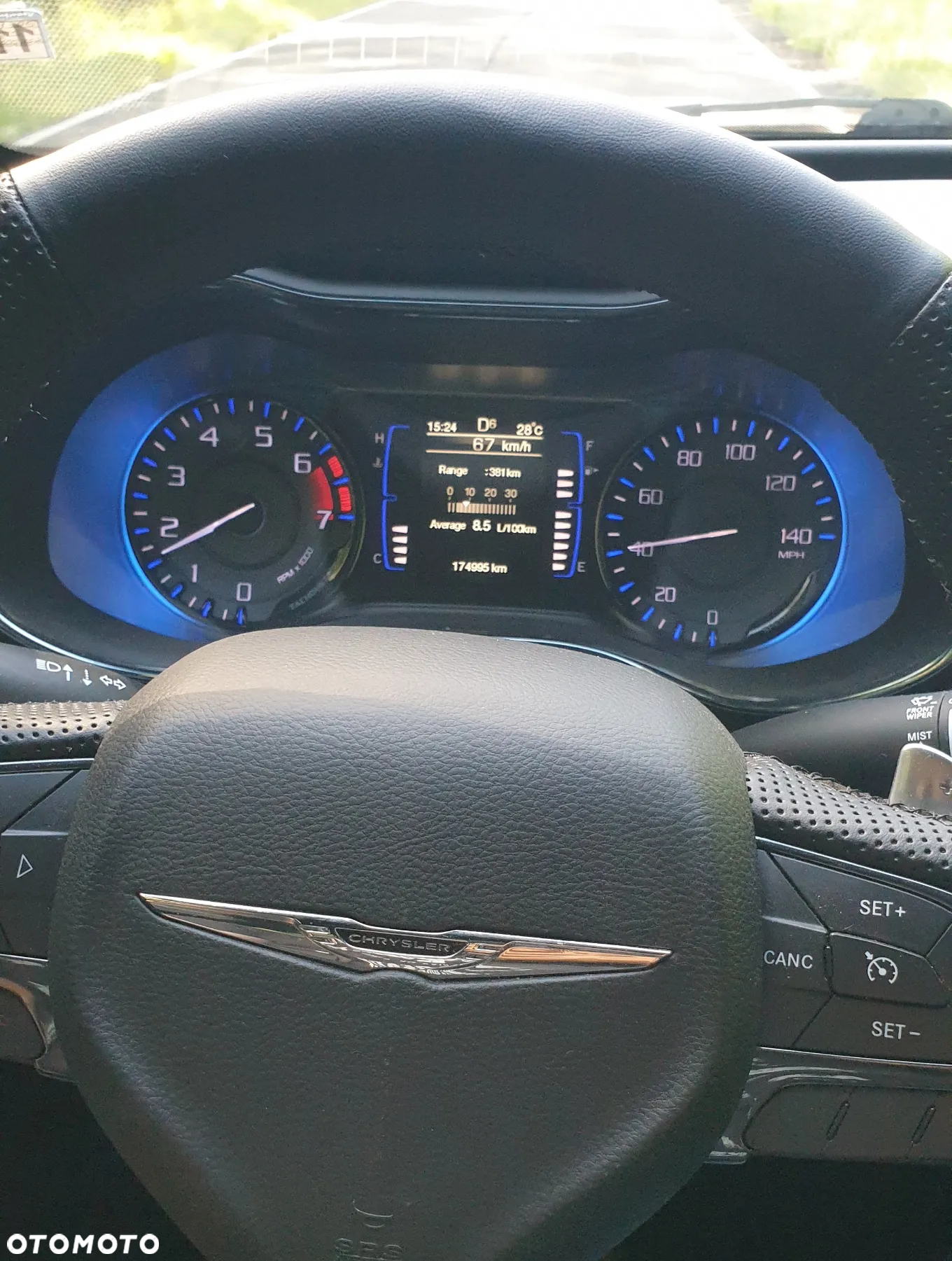 Chrysler 200 - 13