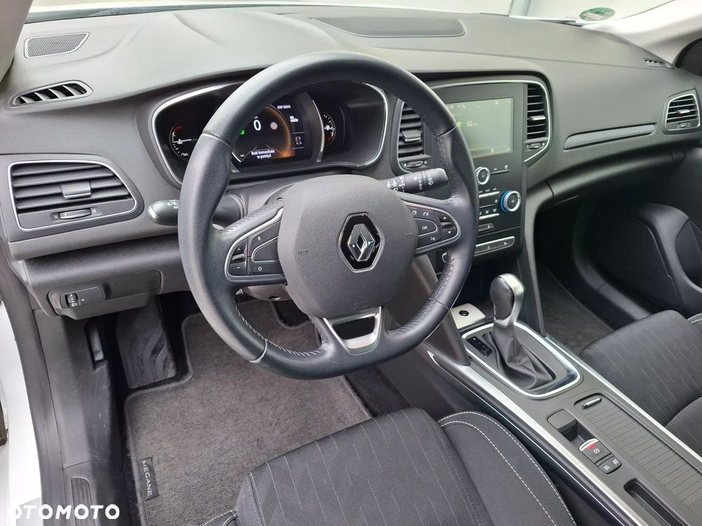 Renault Megane ENERGY TCe 140 EDC LIMITED - 10