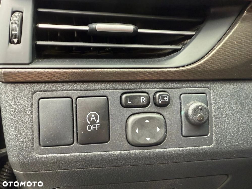 Toyota Avensis 2.0 D-4D Prestige - 17