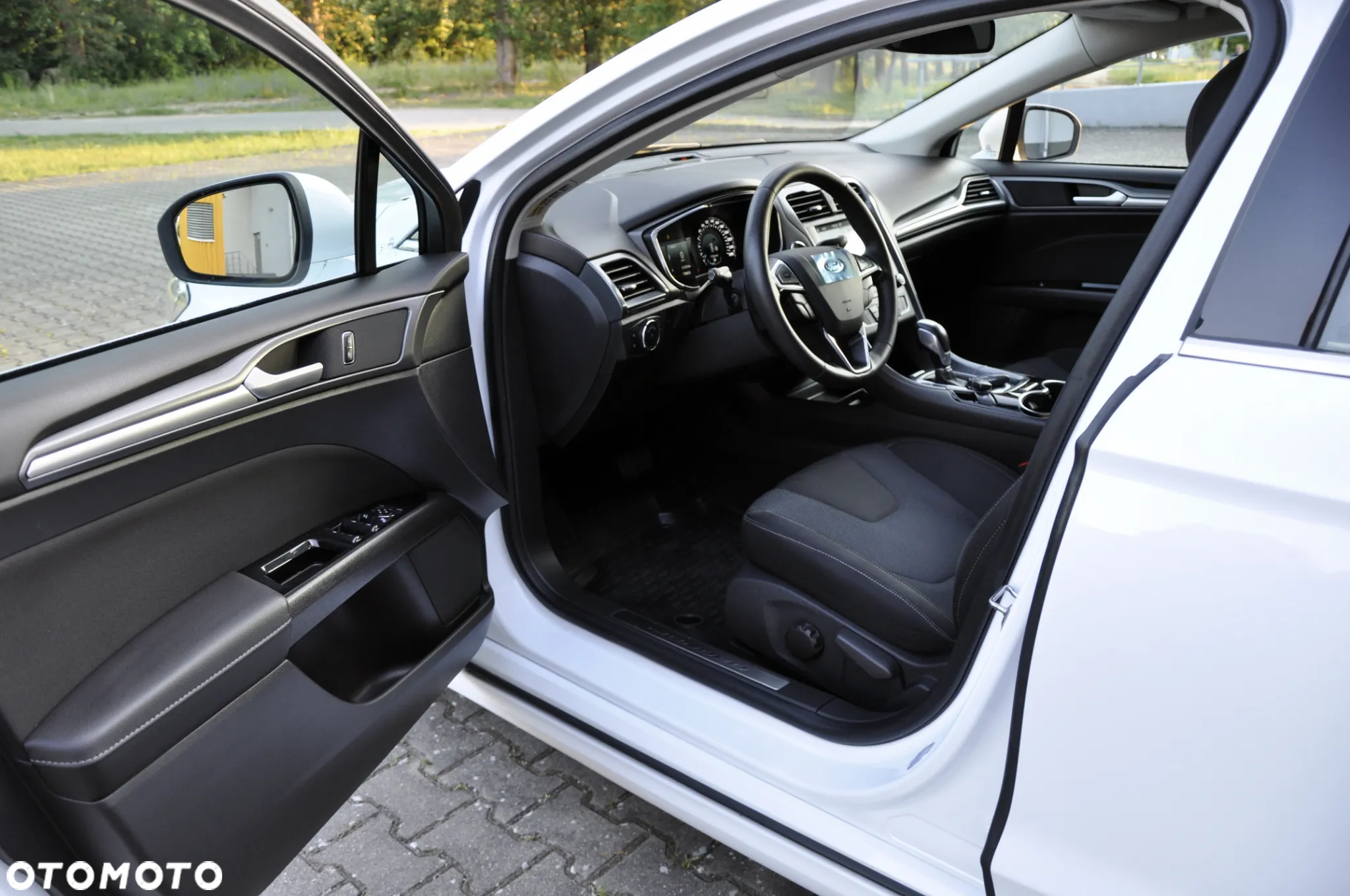 Ford Mondeo Turnier 2.0 TDCi PowerShift-Aut Allrad Titanium - 17