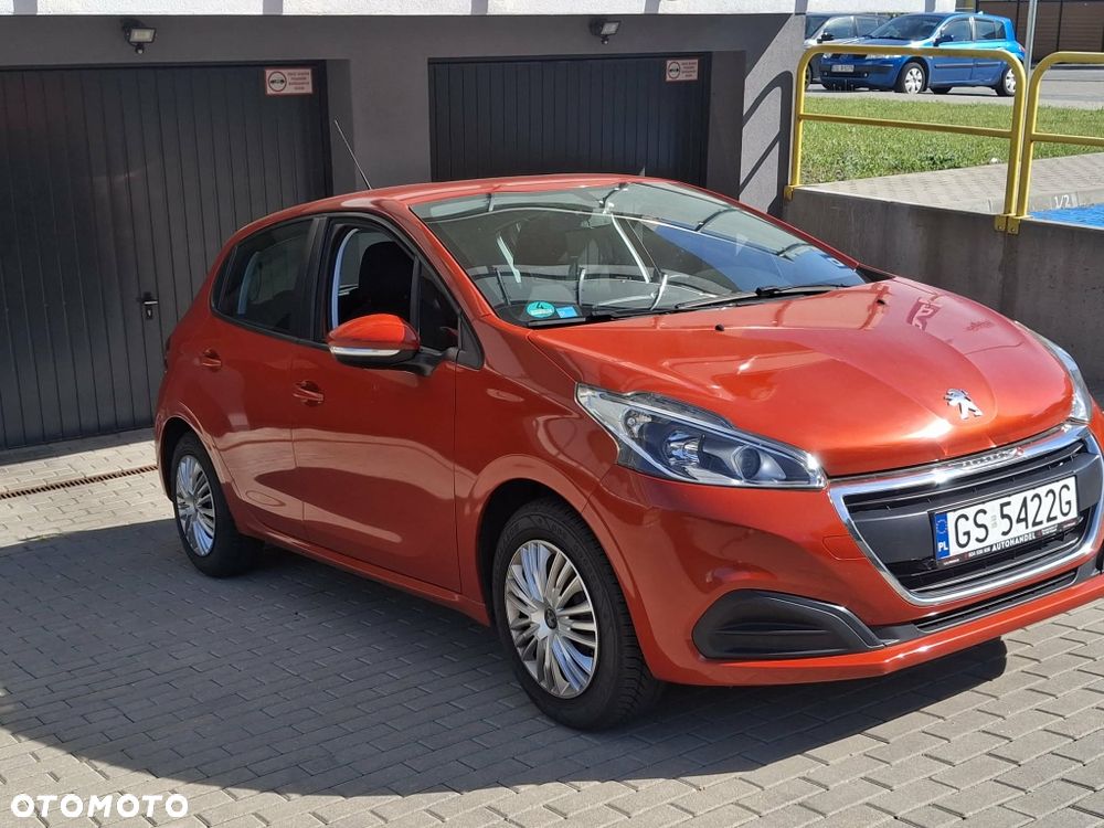 Peugeot 208 - 1