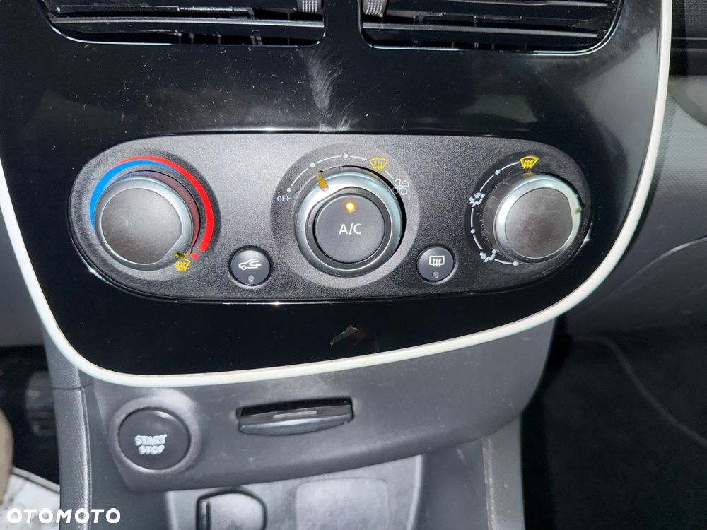 Renault Clio - 17