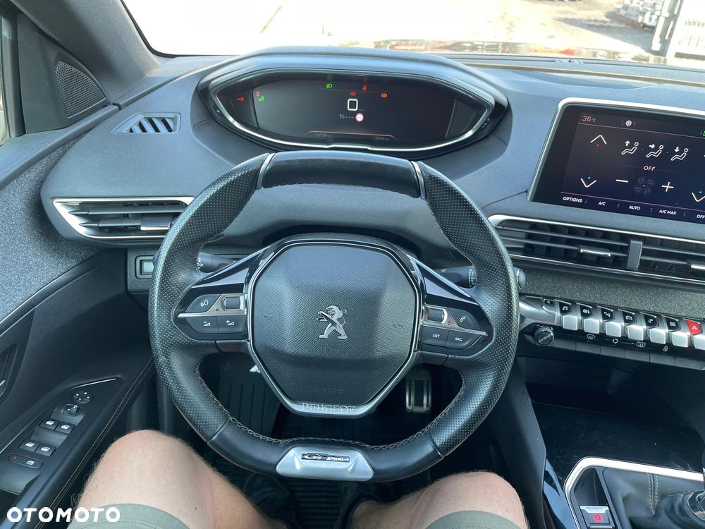 Peugeot 3008 1.2 PureTech Allure - 12