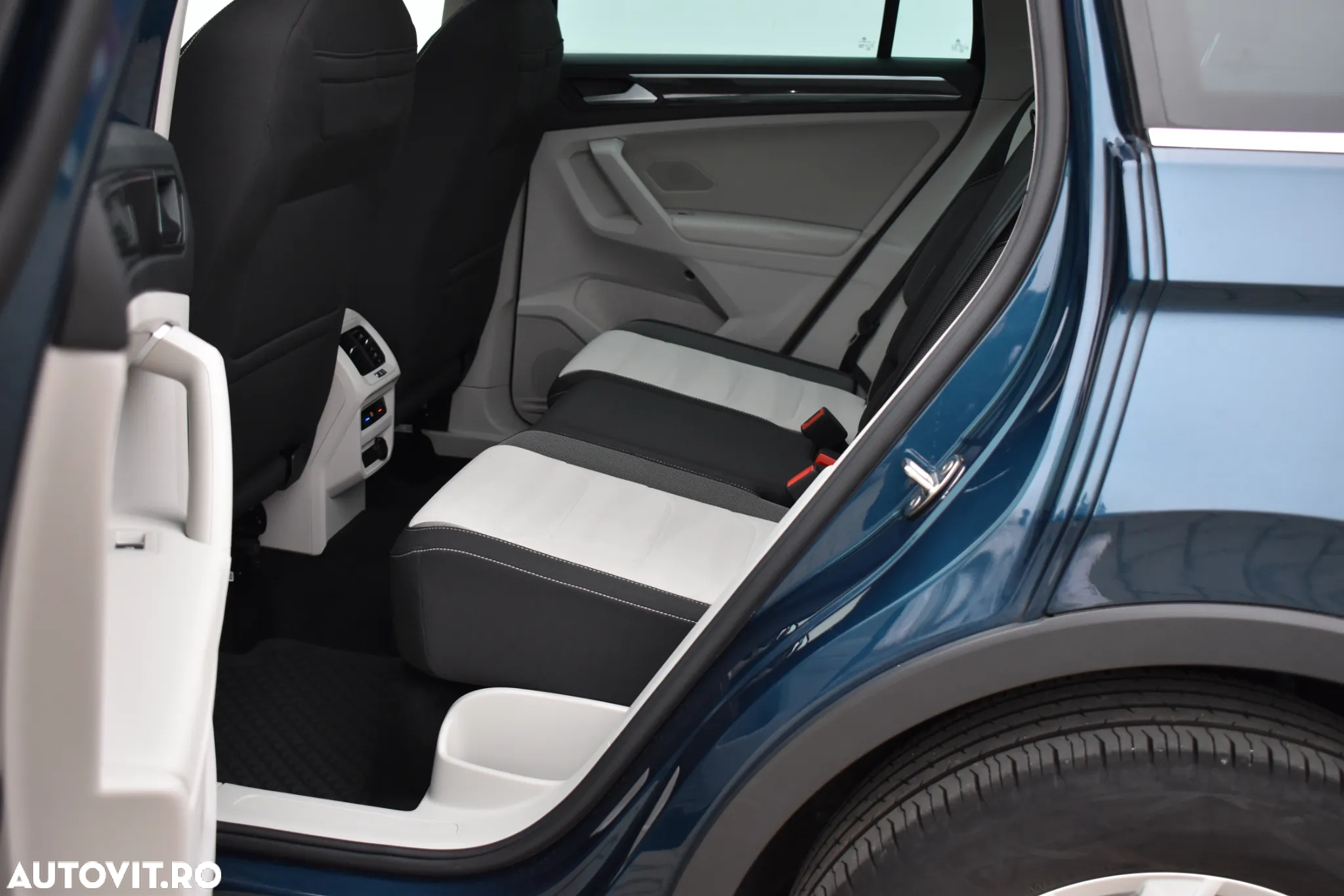 Volkswagen Tiguan 2.0 TDI SCR DSG 4Motion Elegance - 7