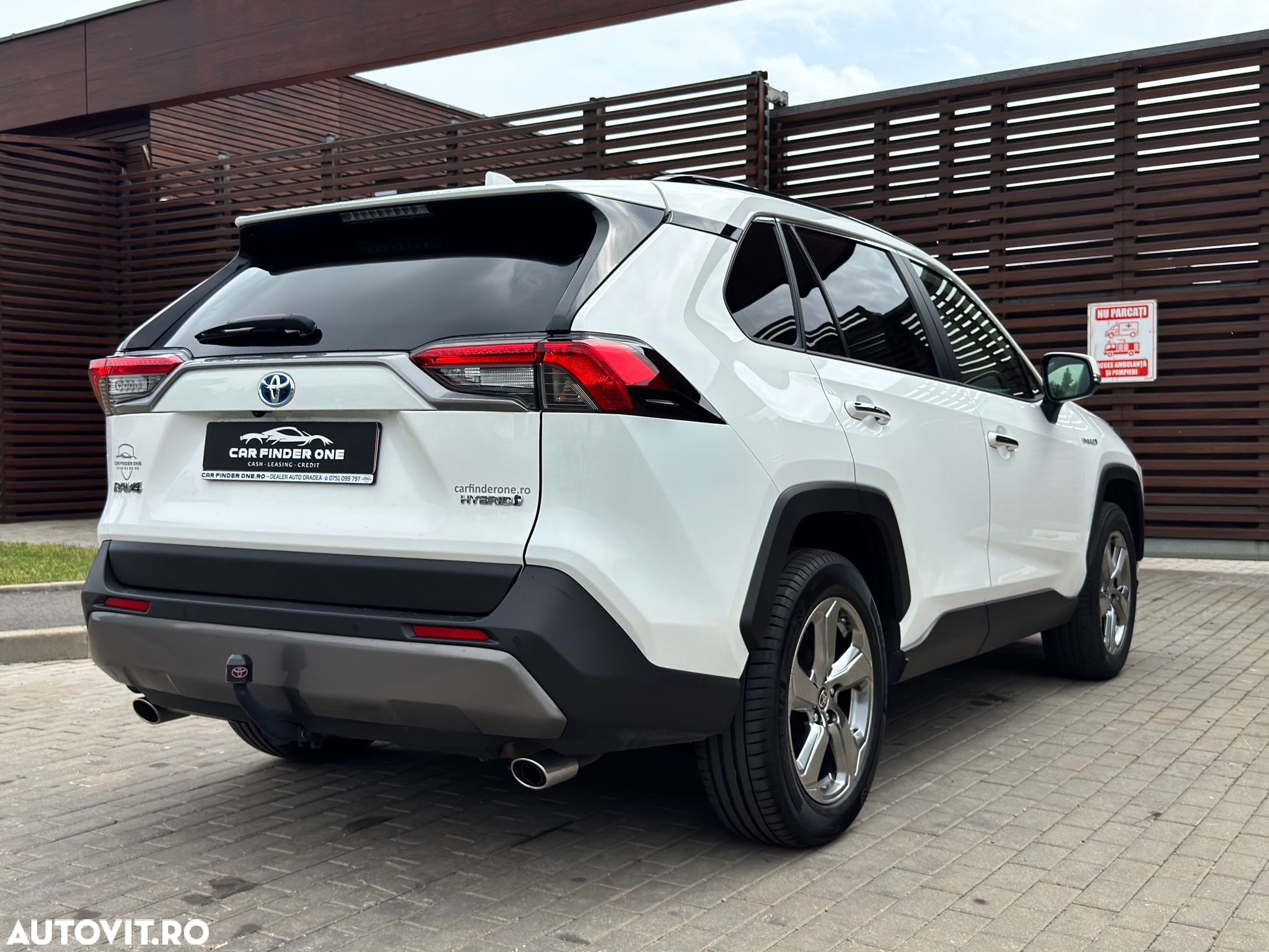 Toyota RAV4 2.5 Hybrid VVT-iE 4x4 Luxury Premium - 3