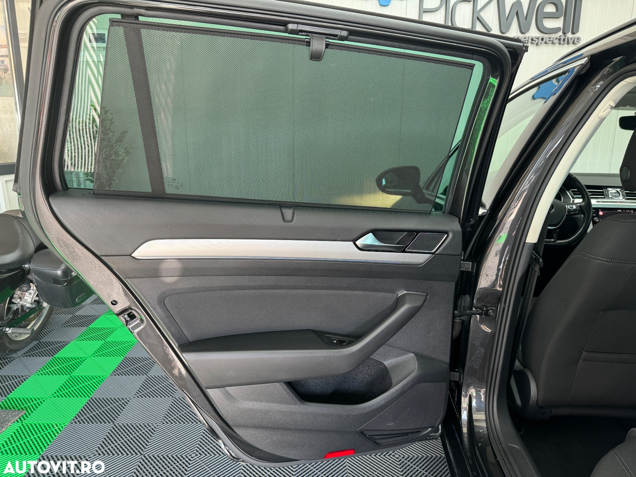 Volkswagen Passat 2.0 TDI DSG 4Motion Comfortline - 22