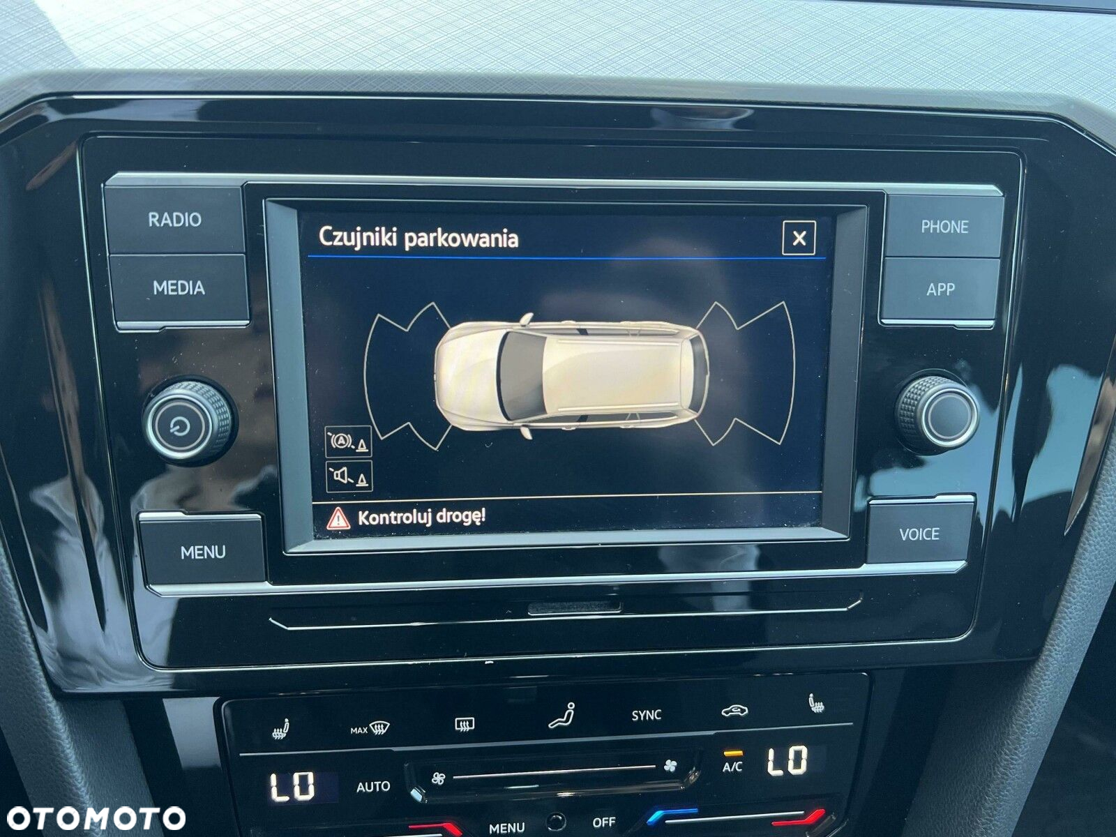 Volkswagen Passat - 23