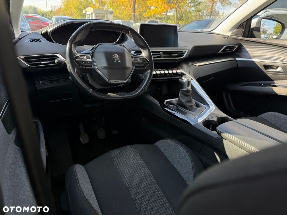 Peugeot 3008 - 18