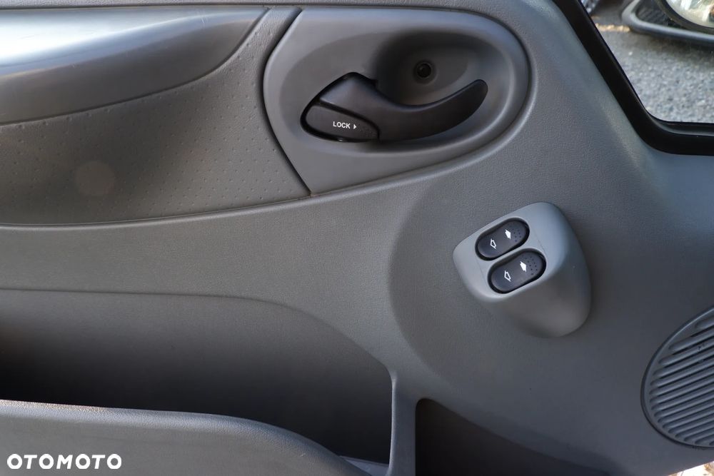 Ford Transit 140 T 350 - 31