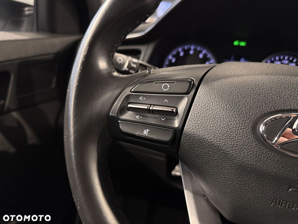 Hyundai Elantra - 18