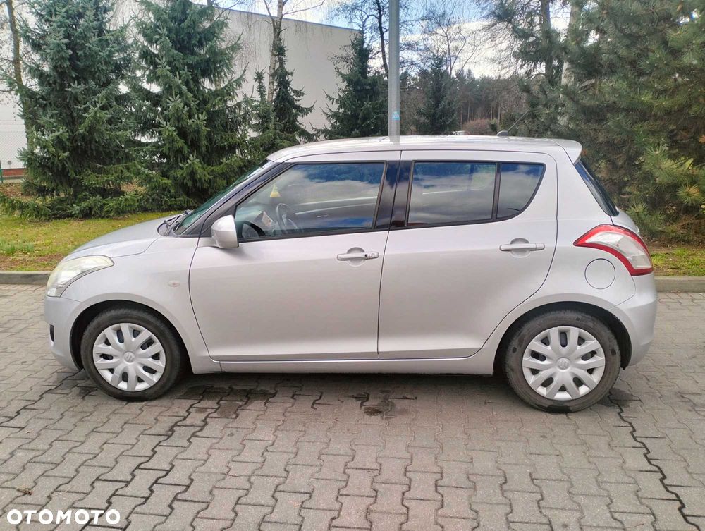 Suzuki Swift - 2
