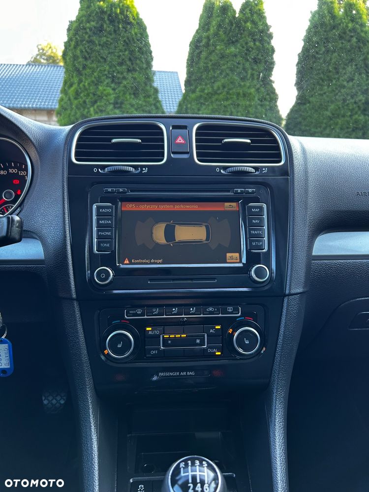 Volkswagen Golf 2.0 TDI Highline - 8