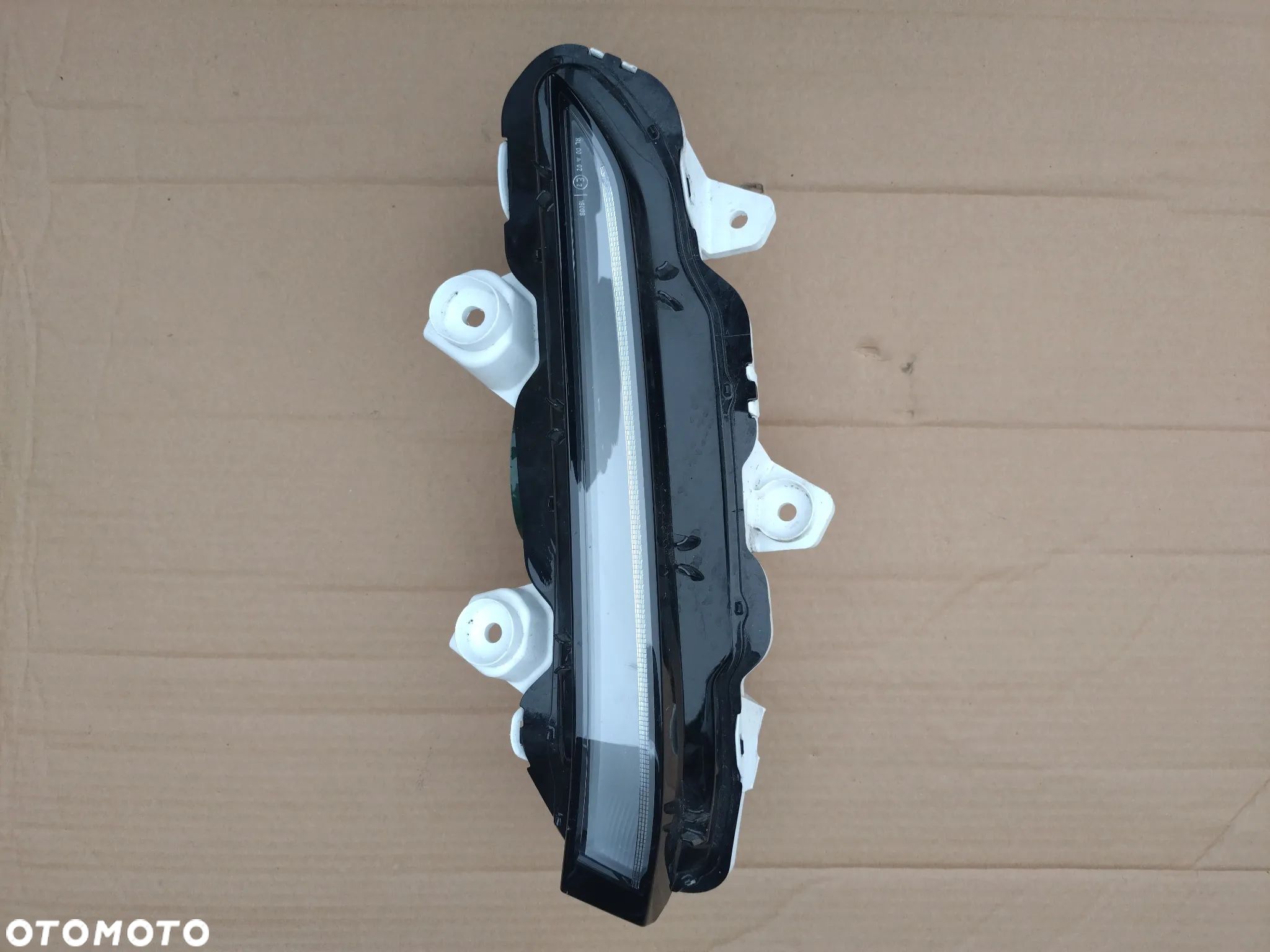 PEUGEOT 208 II LED DRL PRAWY ORYGINAŁ - 1