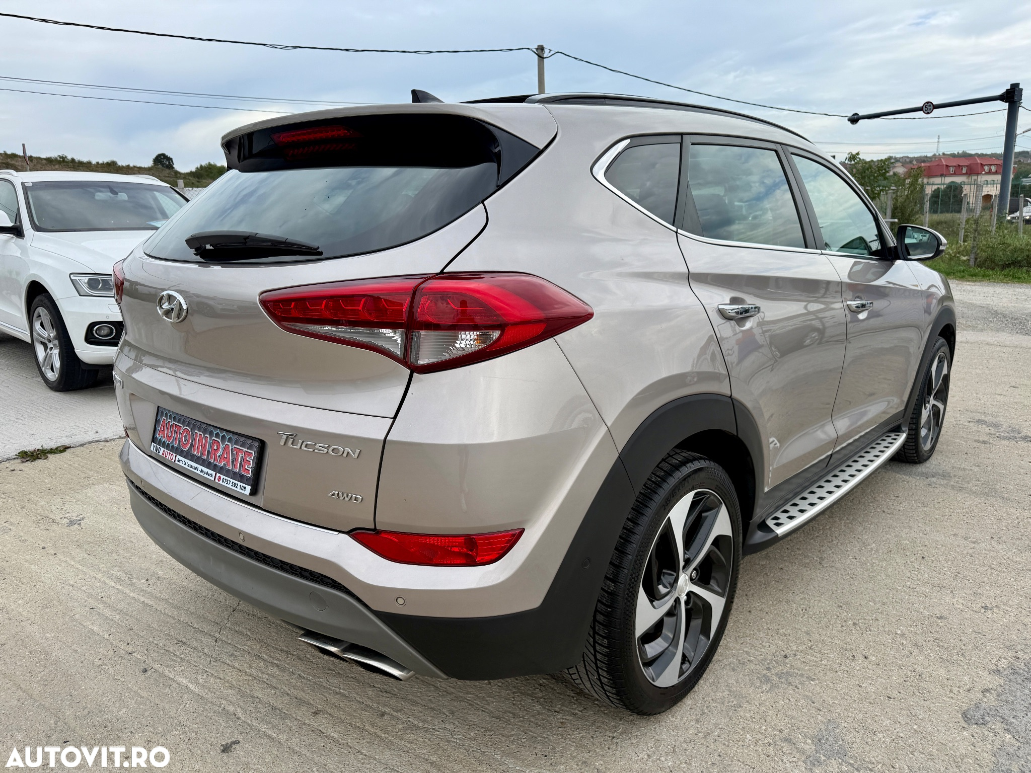 Hyundai Tucson 2.0 CRDI 4WD 6AT Luxury Pack+ - 4