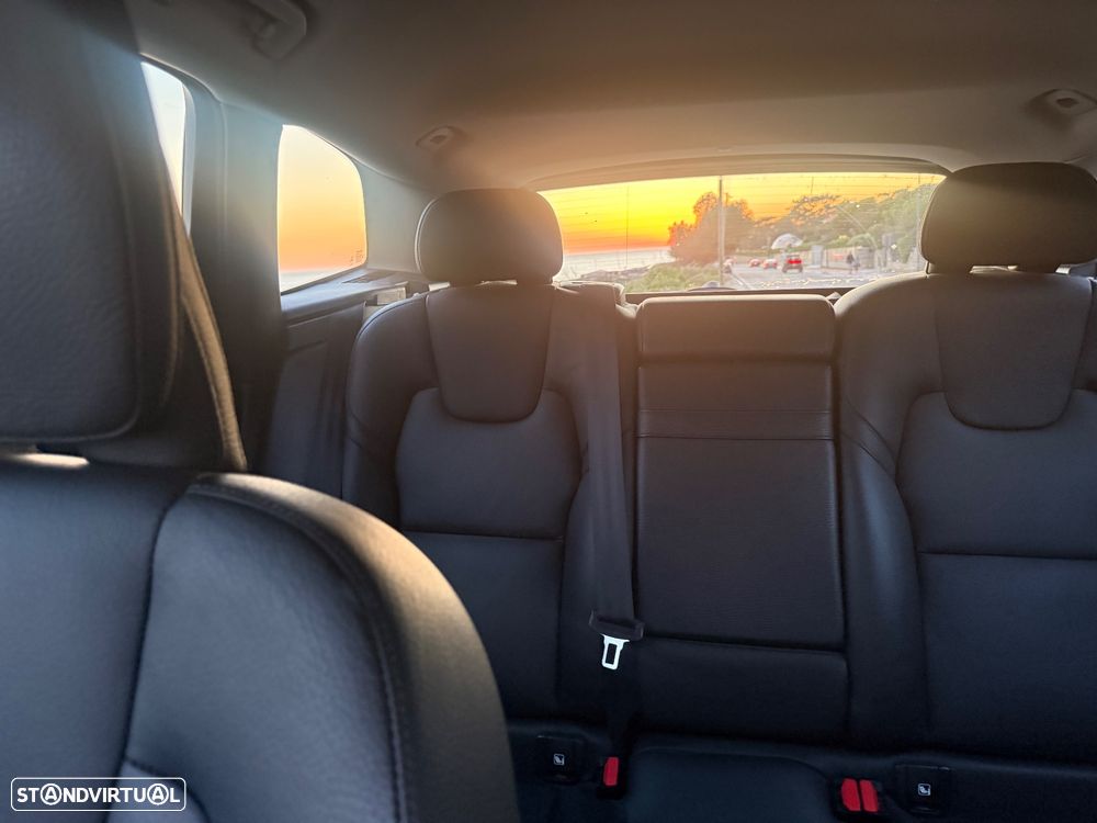 Volvo XC 60 D4 Geartronic Momentum - 18