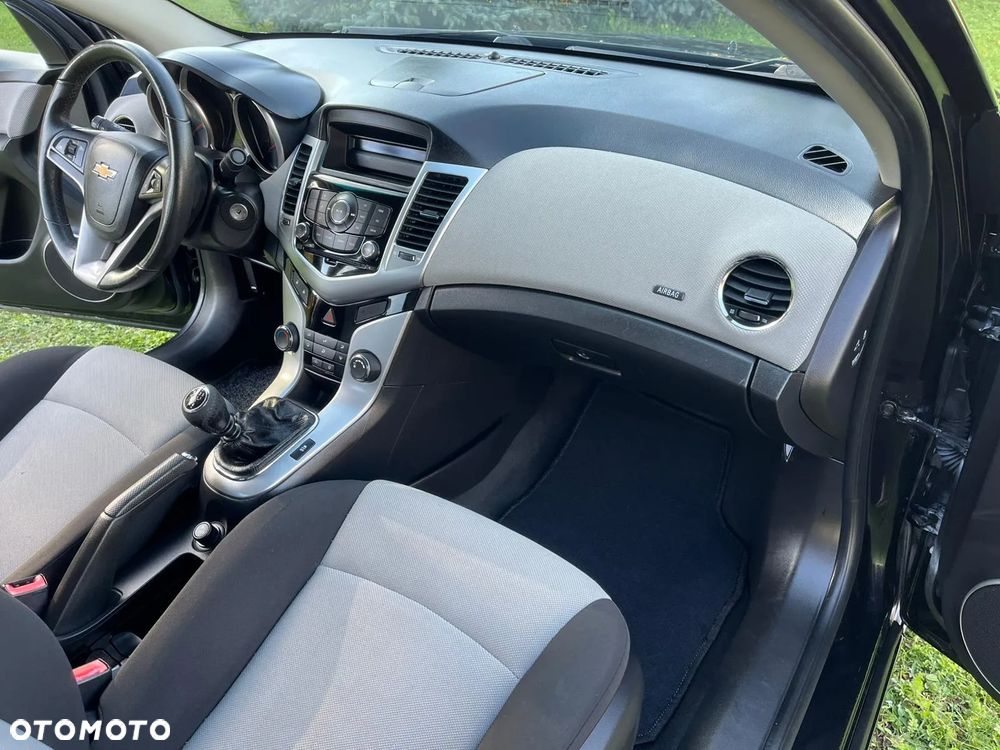 Chevrolet Cruze 1.6 LS - 7