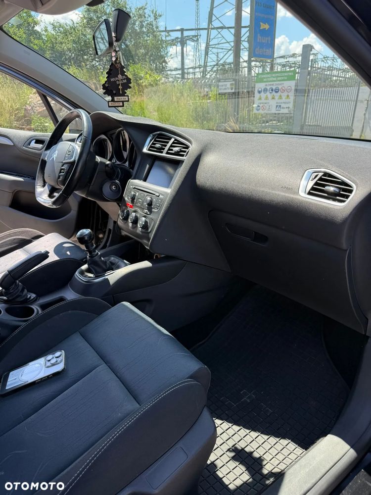 Citroën C4 1.6 HDi Attraction - 8