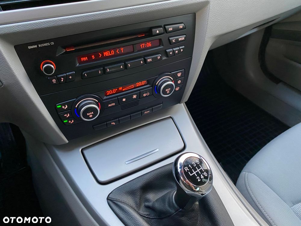 BMW Seria 3 320d - 36