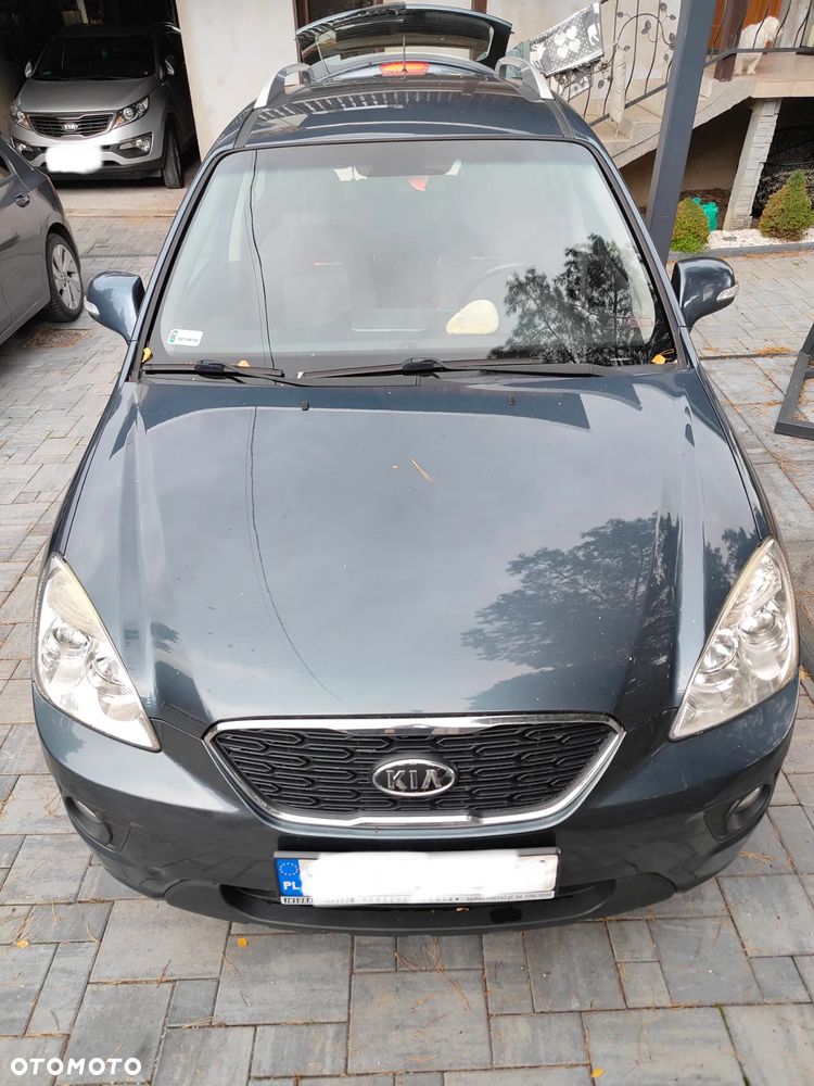 Kia Carens - 2