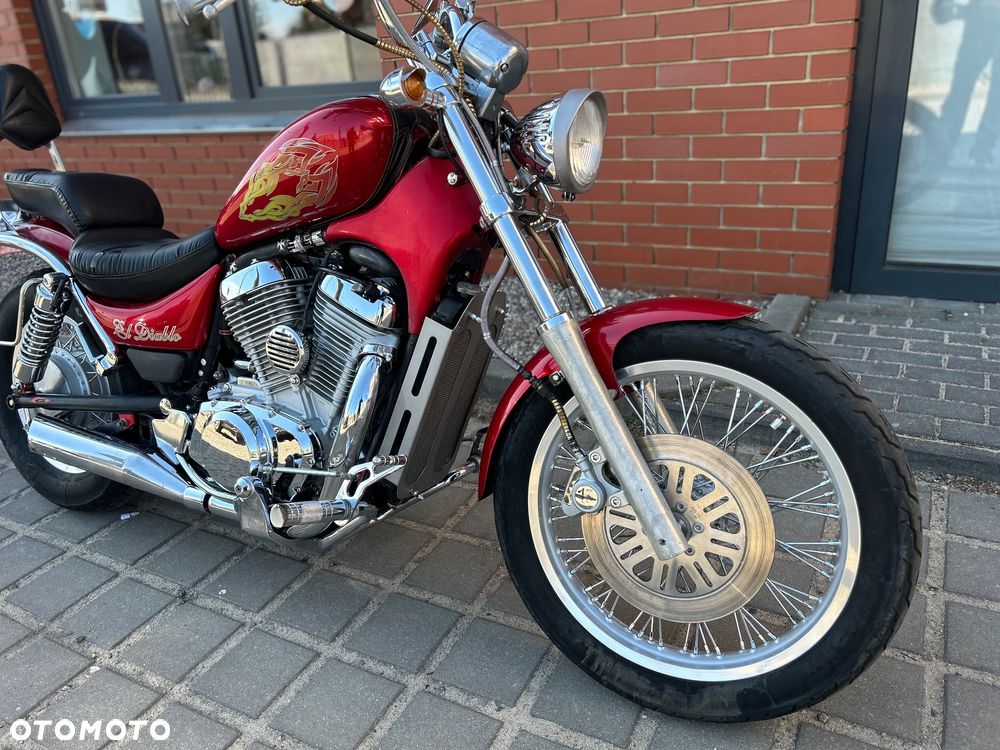 Suzuki Intruder - 29